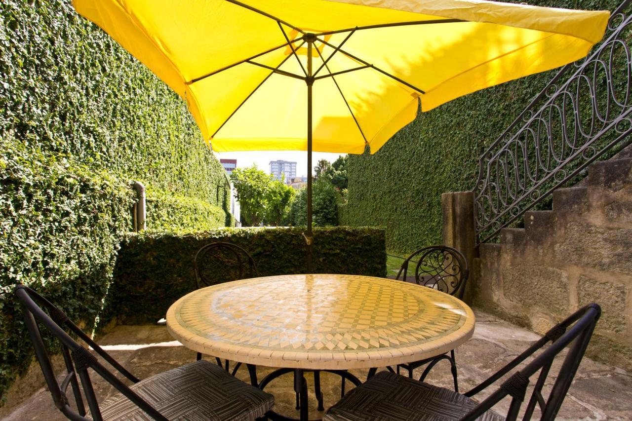 Boutique Rentals- Hidden Garden Porto'S Downtown Extérieur photo